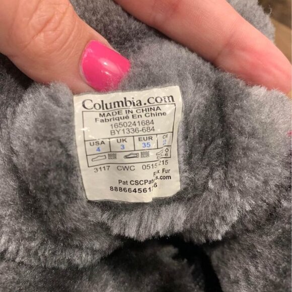 COLUMBIA waterproof warm winter boots. Magenta. Size 4. New condition. - Picture 8 of 9